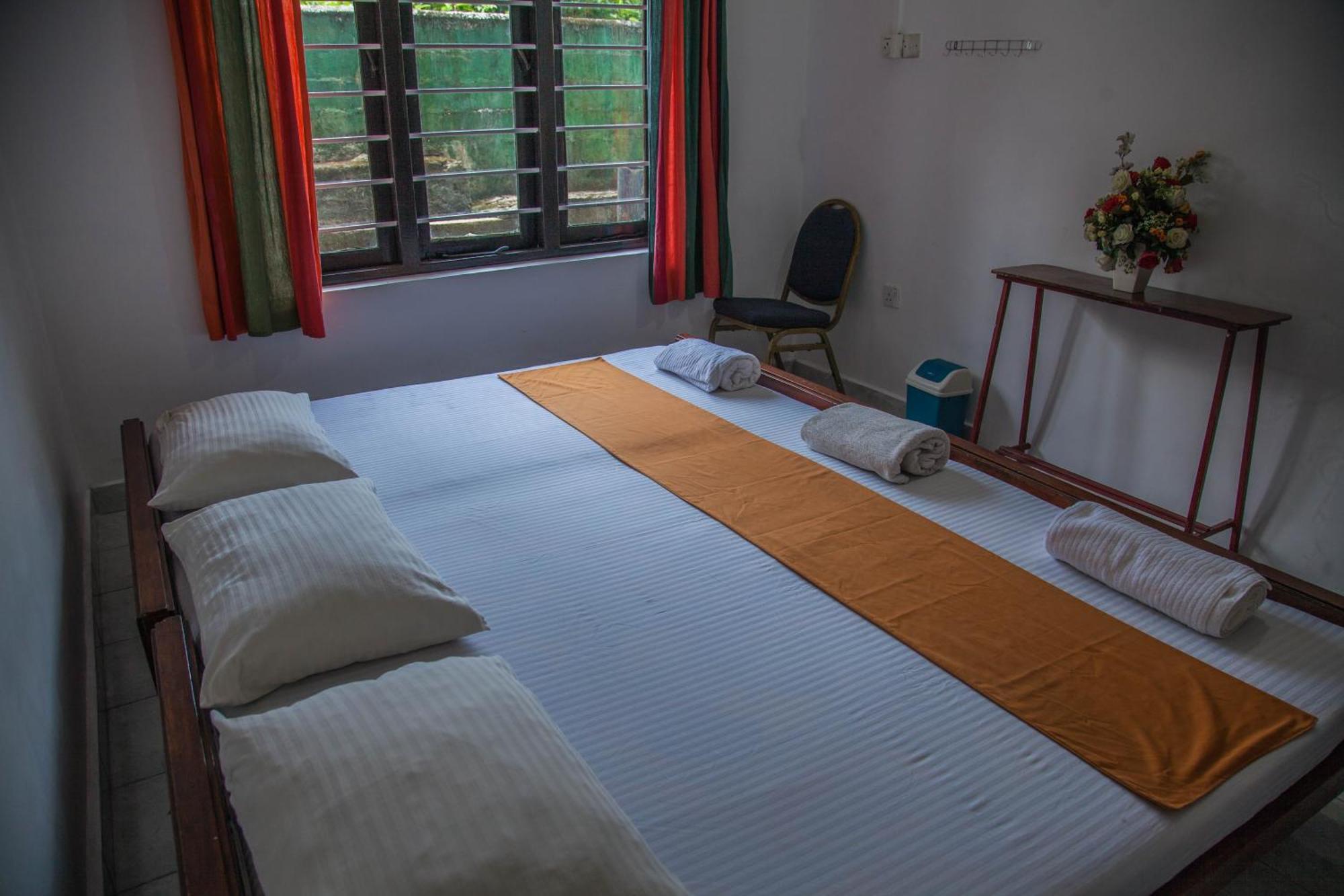 Antique Tourist Lodge Kandy Exterior photo